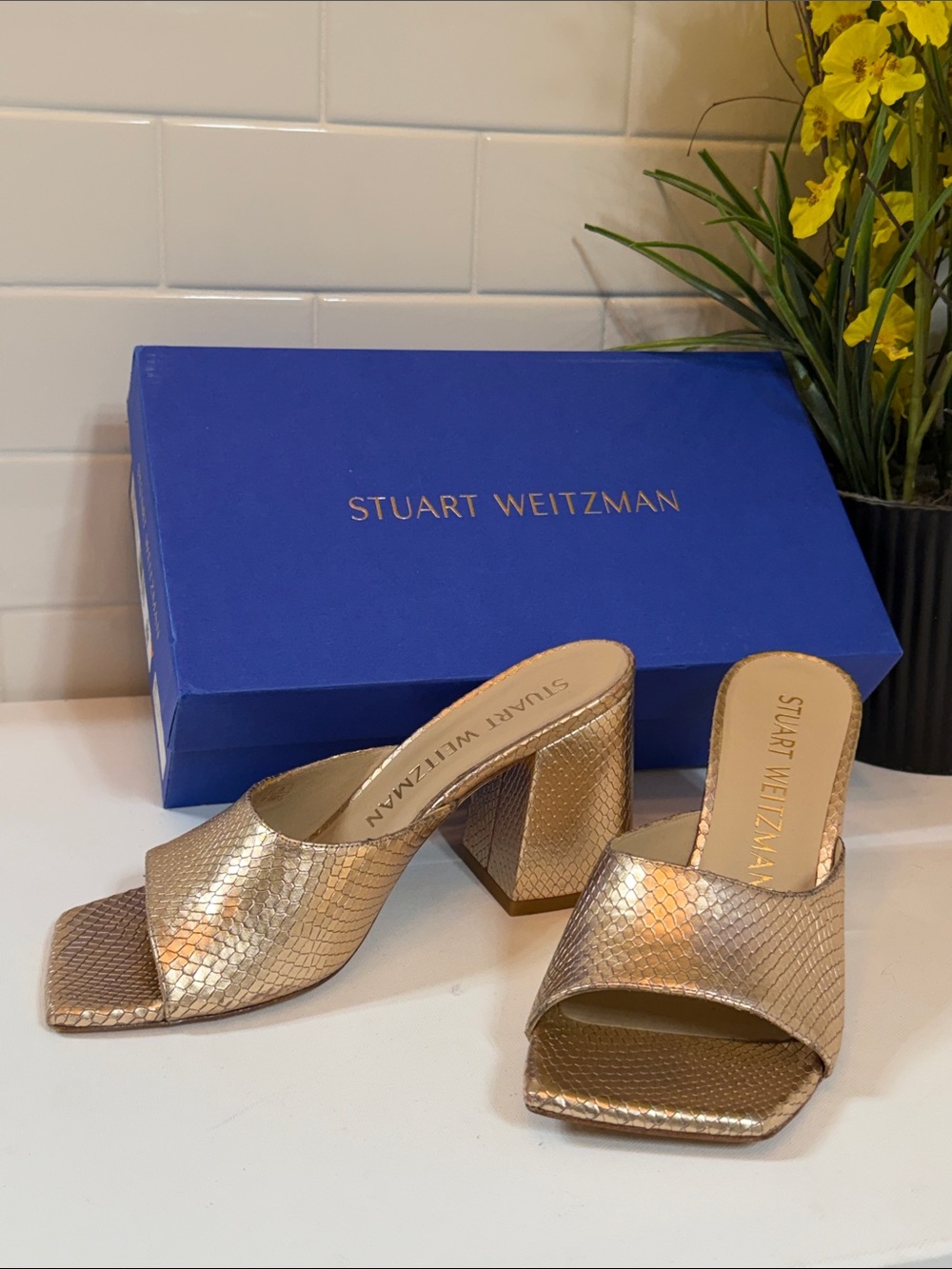 Stuart Weitzman Block Heels in Copper Gold Snake print Leather . NEW cond.